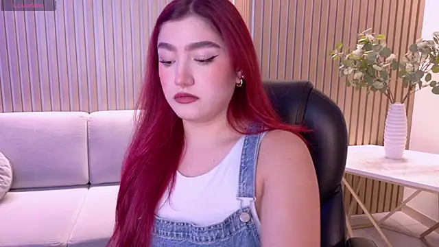 Snapshot of ViolettCastel chatting on February 24, 7:26 pm ViolettCastel online show from February 24, 7:26 pm