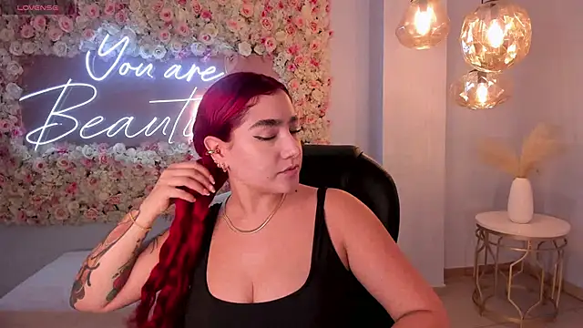 ViolettCastel online show from September 24, 6:47 pm