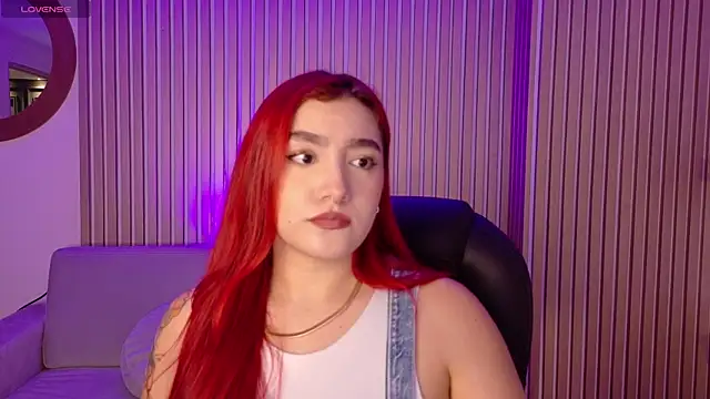 ViolettCastel online show from November 5, 7:06 pm