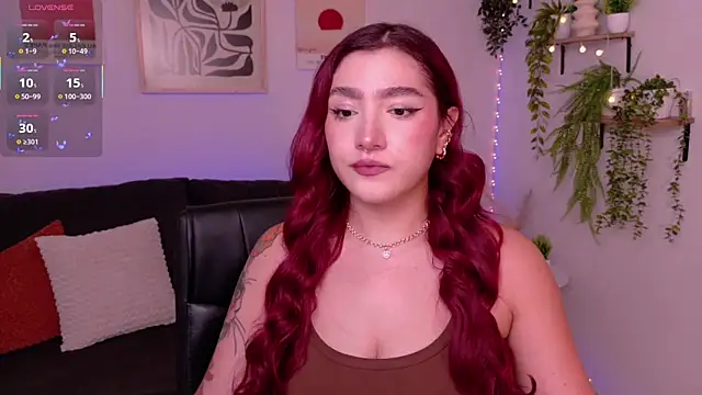 ViolettCastel online show from April 8, 7:48 pm