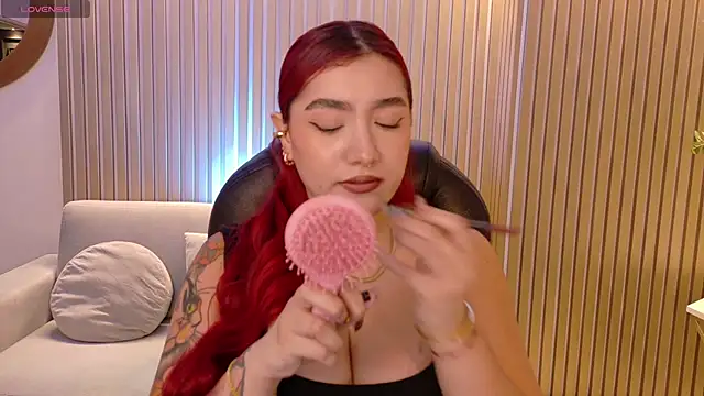 ViolettCastel online show from November 4, 7:28 pm