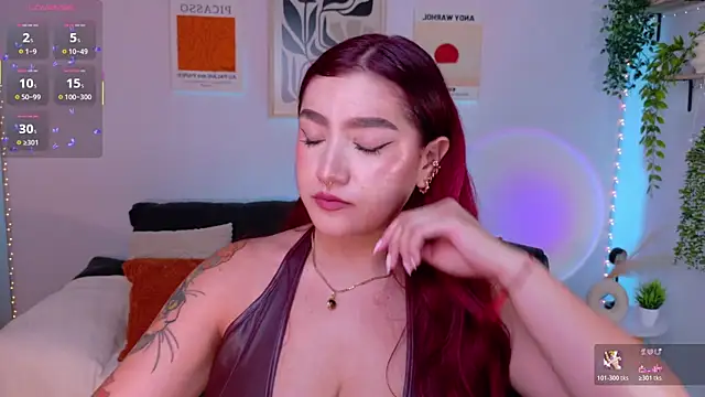 Snapshot of ViolettCastel chatting on June 25, 12:19 am ViolettCastel online show from June 25, 12:19 am