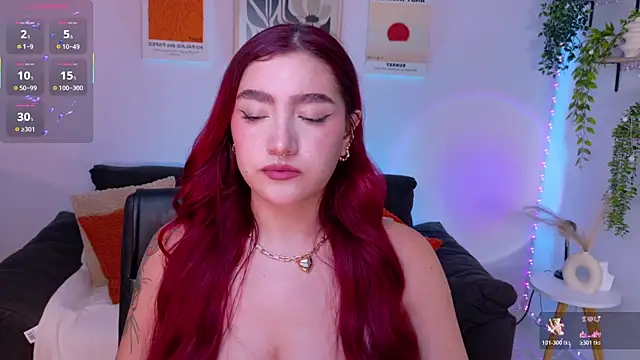 Snapshot of ViolettCastel chatting on July 11, 11:49 pm ViolettCastel online show from July 11, 11:49 pm