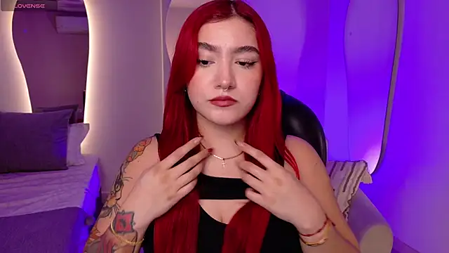 ViolettCastel online show from November 27, 7:25 pm