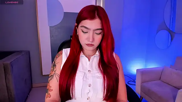 ViolettCastel online show from September 18, 6:44 pm