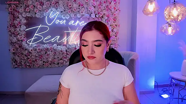 ViolettCastel online show from September 22, 6:25 pm