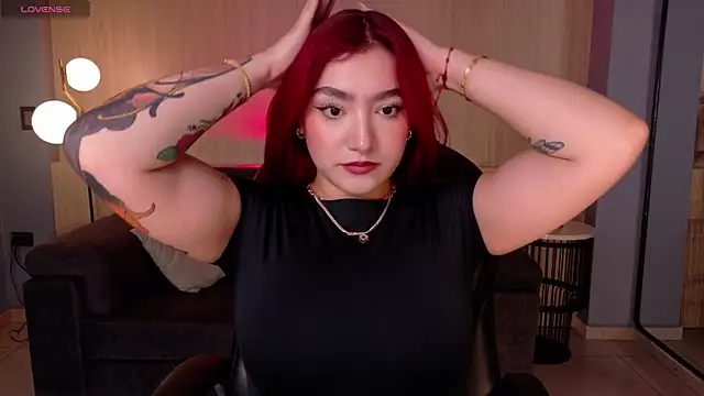 Snapshot of ViolettCastel chatting on December 22, 7:14 pm ViolettCastel online show from December 22, 7:14 pm