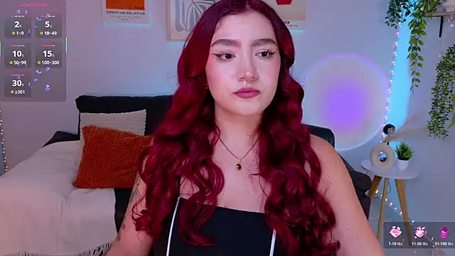 Snapshot of ViolettCastel chatting on June 20, 12:26 am ViolettCastel online show from June 20, 12:26 am