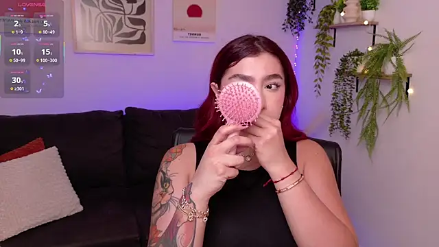 ViolettCastel online show from April 4, 9:43 pm