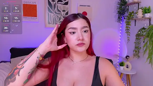 ViolettCastel online show from May 18, 8:46 pm