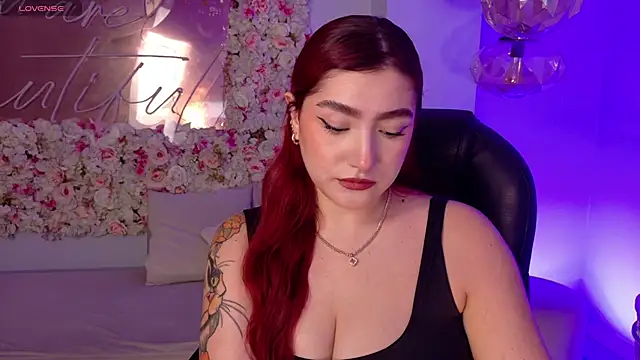 Snapshot of ViolettCastel chatting on March 1, 5:02 pm ViolettCastel online show from March 1, 5:02 pm