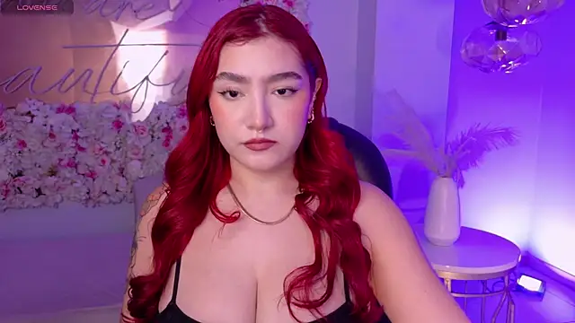 ViolettCastel online show from November 21, 7:13 pm