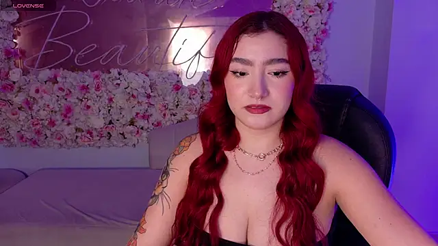 Snapshot of ViolettCastel chatting on January 16, 7:29 pm ViolettCastel online show from January 16, 7:29 pm