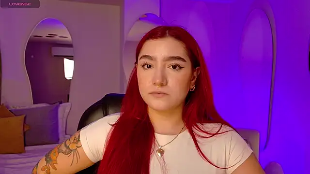 ViolettCastel online show from November 15, 7:29 pm