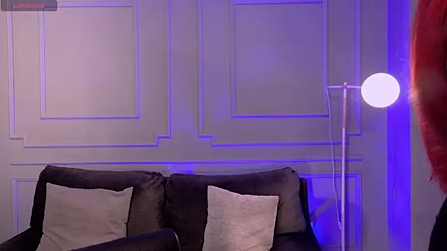 ViolettCastel online show from March 10, 7:29 pm