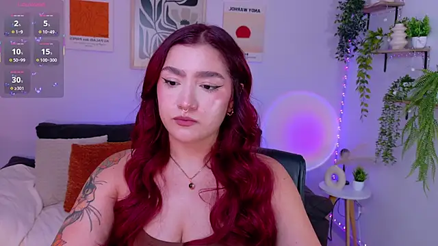 Snapshot of ViolettCastel chatting on June 7, 6:13 pm ViolettCastel online show from June 7, 6:13 pm