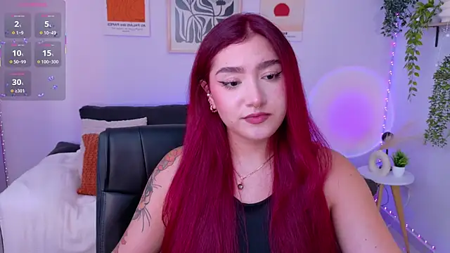 Snapshot of ViolettCastel chatting on June 17, 8:19 pm ViolettCastel online show from June 17, 8:19 pm