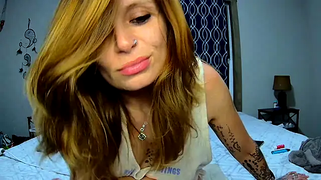 Snapshot of ZeelaXoXo chatting on December 3, 8:55 am ZeelaXoXo online show from December 3, 8:55 am