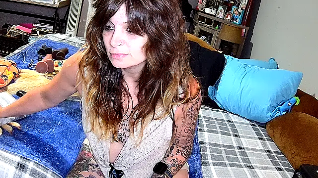 ZeelaXoXo online show from March 24, 5:29 am