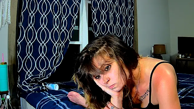 Snapshot of ZeelaXoXo chatting on September 14, 4:57 am ZeelaXoXo online show from September 14, 4:57 am