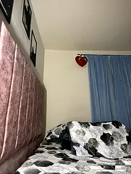 Kimmymadison- online show from November 1, 5:14 am