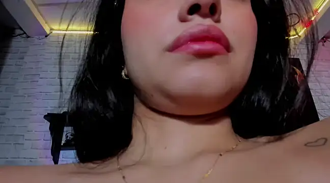 Snapshot of Kimmymadison- chatting on February 26, 10:47 pm Kimmymadison- online show from February 26, 10:47 pm