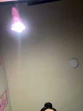 Kimmymadison- online show from November 21, 7:07 am