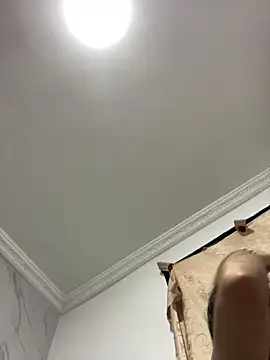 Kimmymadison- online show from February 4, 8:15 pm