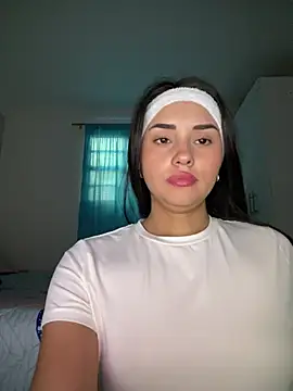 Kimmymadison- online show from February 11, 8:52 pm