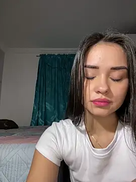 Kimmymadison- online show from March 22, 5:43 am