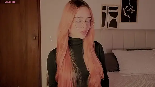 Roxxy mora online show from February 2, 10:31 pm