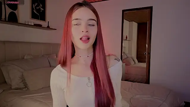 Roxxy mora online show from November 19, 10:10 pm