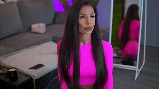 RaquelleVon online show from January 8, 10:32 am