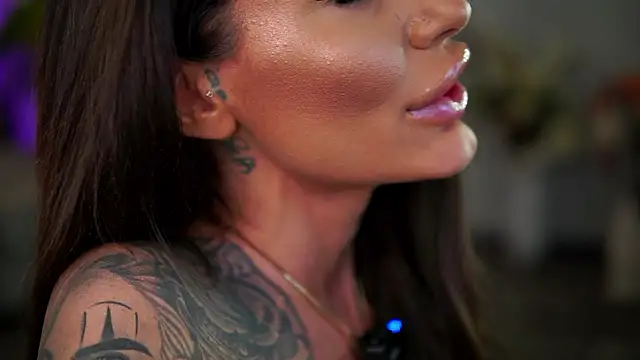 RaquelleVon online show from February 26, 10:37 am