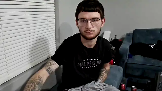 hungkubenski online show from November 29, 4:12 am