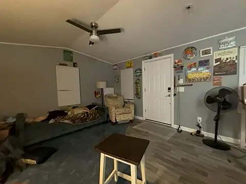 hungkubenski online show from November 11, 5:46 am