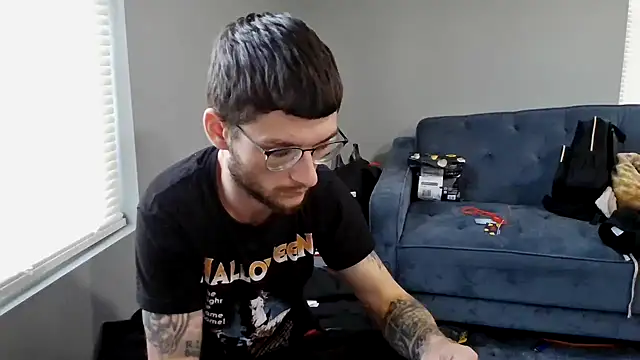 hungkubenski online show from November 27, 12:27 pm