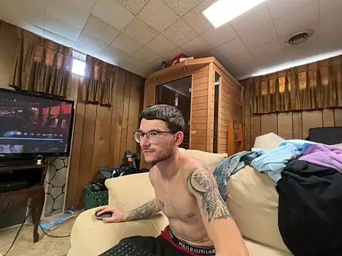 hungkubenski online show from October 26, 7:25 pm