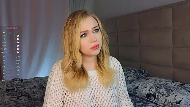 Snapshot of AsteriaHamel chatting on February 15, 11:50 am AsteriaHamel online show from February 15, 11:50 am