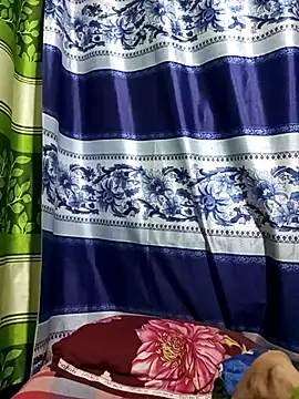 Snapshot of Aruyeshi- chatting on March 22, 3:52 am Aruyeshi- online show from March 22, 3:52 am