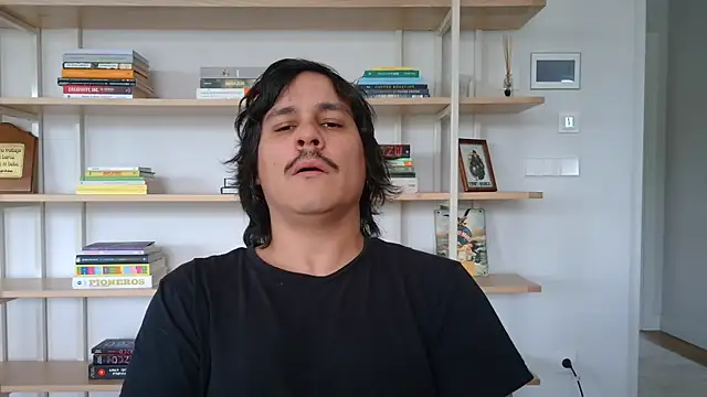 nick788622 online show from May 17, 11:21 am