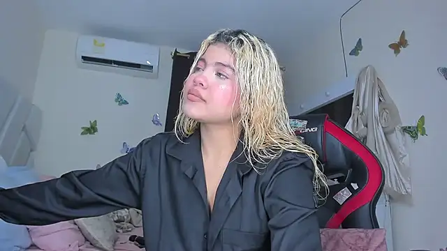 sofiacastillo01 online show from September 22, 1:17 pm