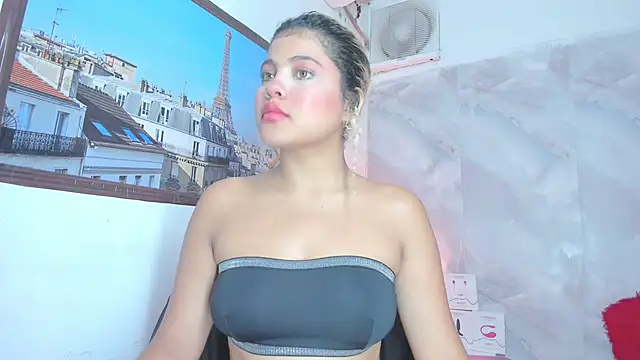 Snapshot of sofiacastillo01 chatting on May 28, 1:39 pm sofiacastillo01 online show from May 28, 1:39 pm