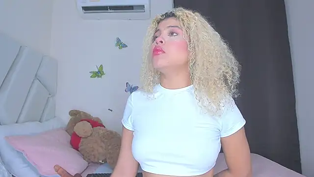 sofiacastillo01 online show from February 28, 2:17 pm