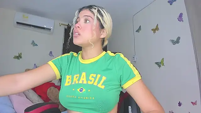 sofiacastillo01 online show from November 15, 1:26 pm