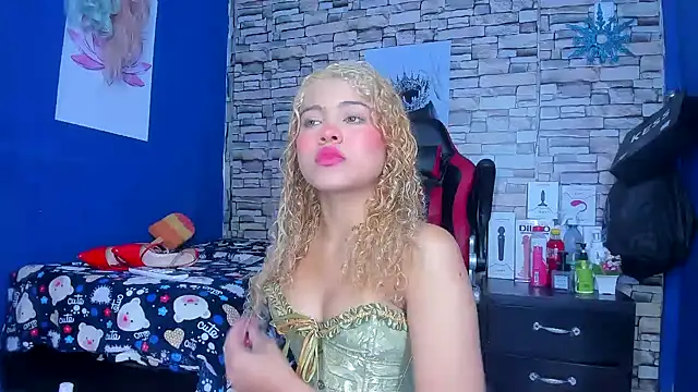 sofiacastillo01 online show from March 14, 12:51 pm