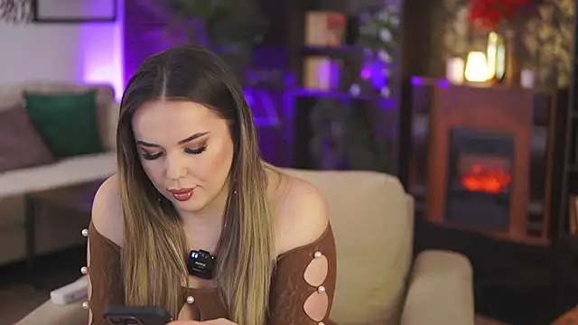 EvaSunderland online show from March 1, 9:26 pm