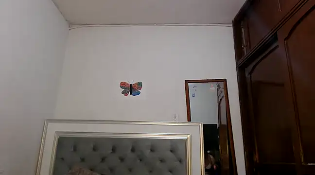 Snapshot of Katalleyaa chatting on December 2, 10:29 pm Katalleyaa online show from December 2, 10:29 pm