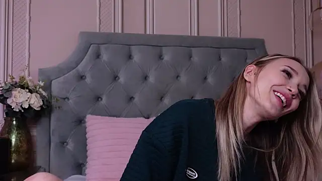 LucyAddison online show from June 19, 4:13 pm