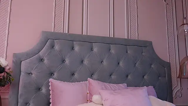 LucyAddison online show from October 30, 4:22 am